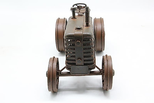 Dekoratif metal retro traktör
