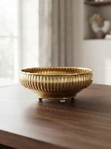 Çizgili ufo saksı — görsel 1