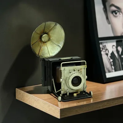 Dekoratif metal fotoğraf makinesi