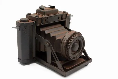 Dekoratif metal fotoğraf makinesi