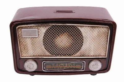 Dekoratif metal radyo