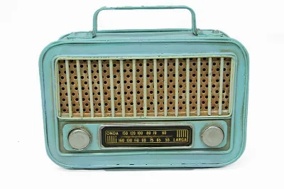 Dekoratif metal radyo