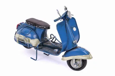 Dekoratif metal scooter