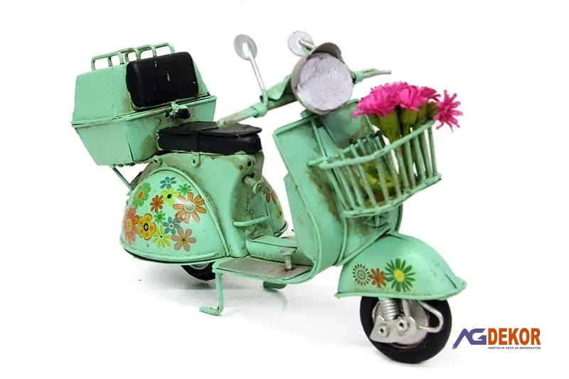 Dekoratif metal scooter