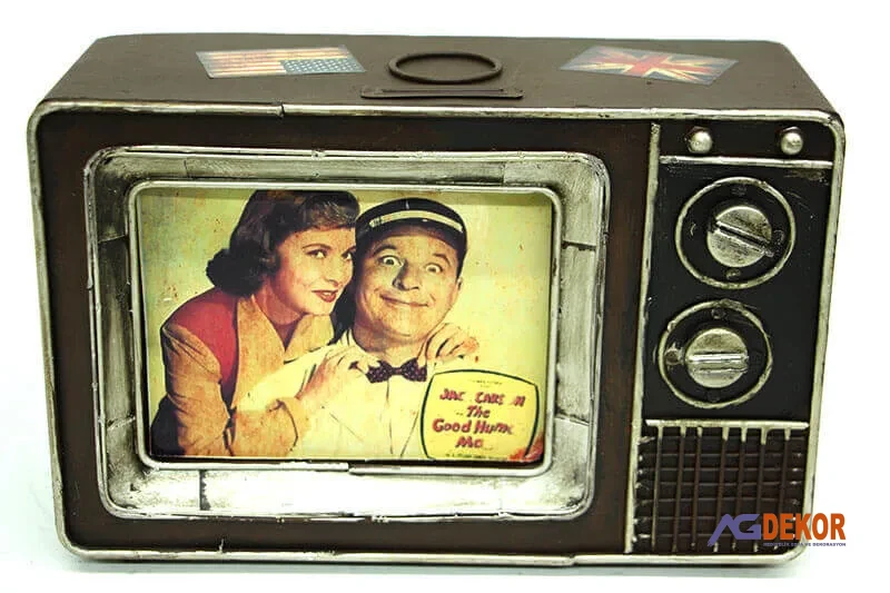 Dekoratif metal televizyon