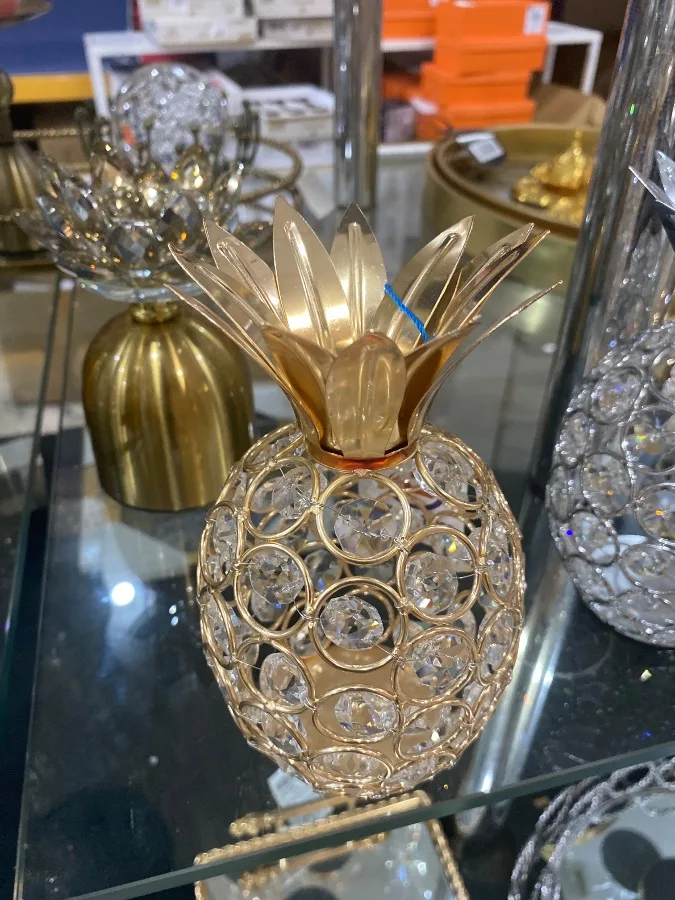 Kristal taşlı ananas