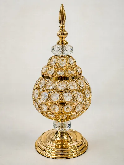 Kristal taşlı küp obje (altın)