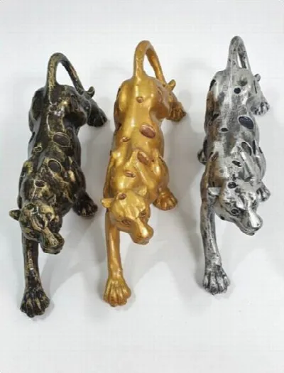 Küçük boy leopar figür