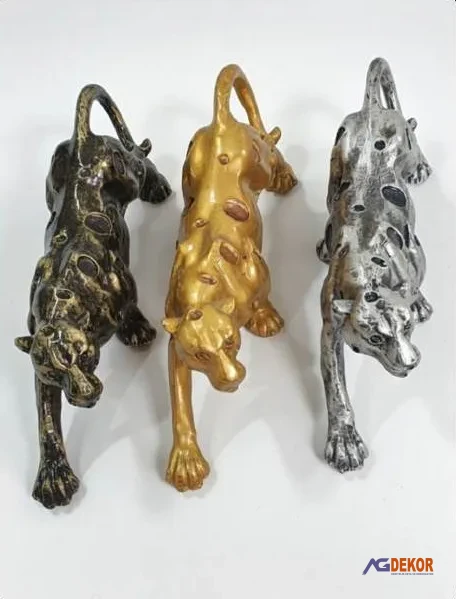 Küçük boy leopar figür