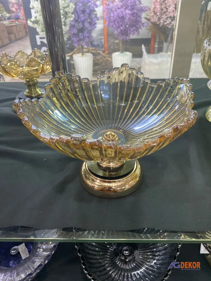 Metal ayaklı cam meyvelik (altın)