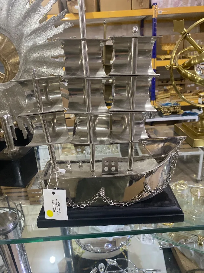Metal yelkenli gemi (gümüş)