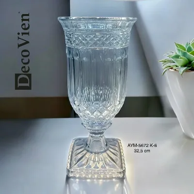 Şeffaf kristal cam vazo