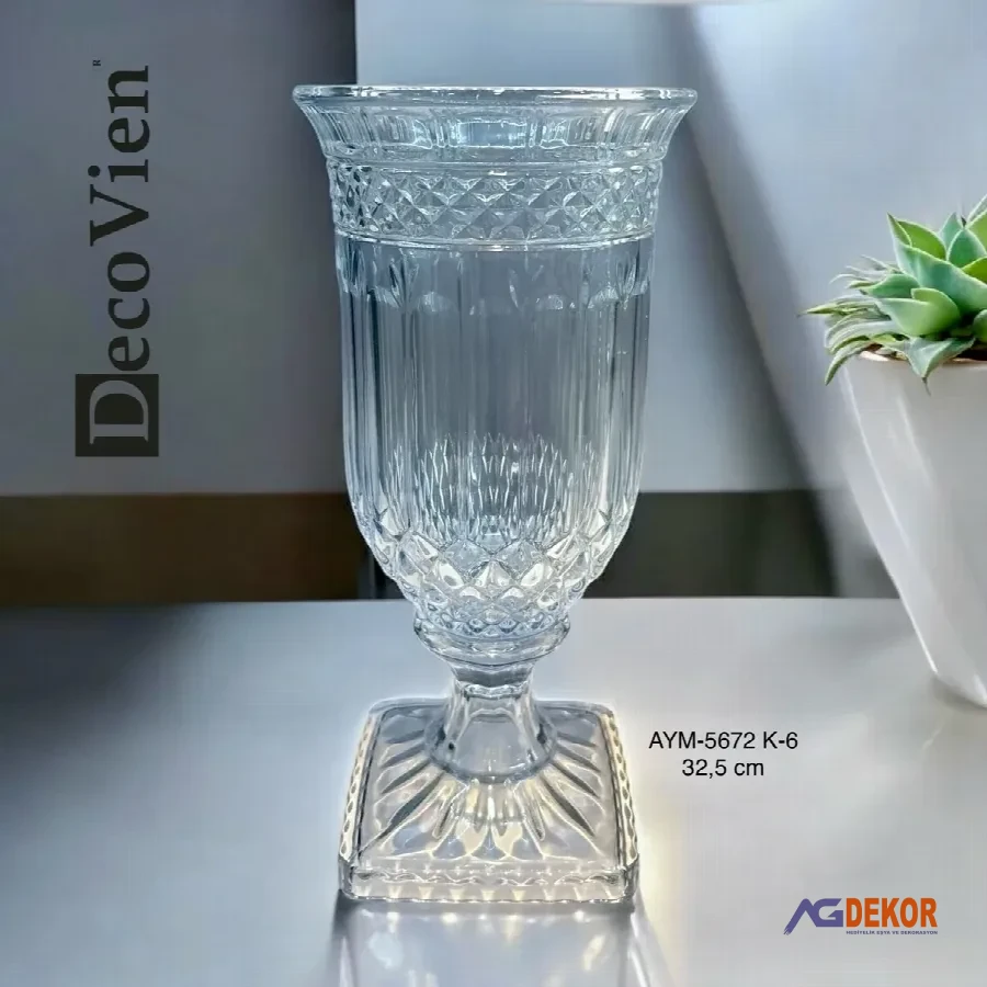 Şeffaf kristal cam vazo