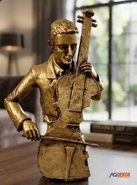 Violin çalan adam